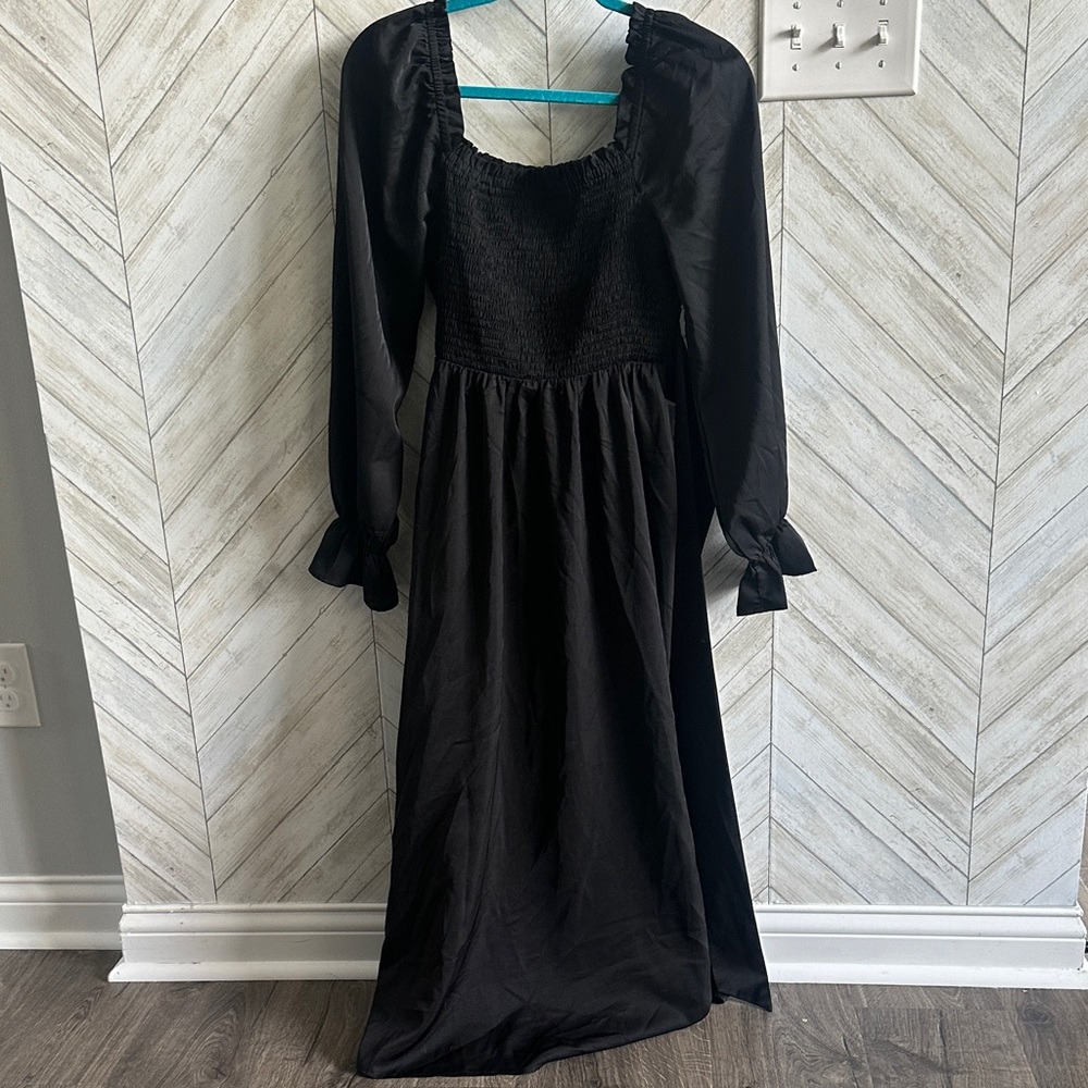 Elegant Black Long Sleeve Dress